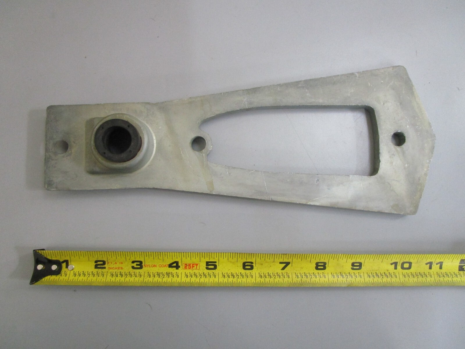 *NEW OEM* 0820 OMC Johnson Evinrude Rudder Plate 980968 0980968
