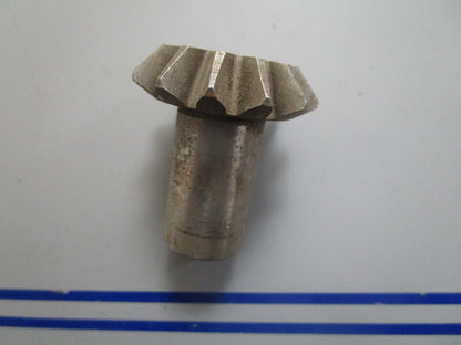 *NEW OEM* 0810 OMC Johnson Evinrude Pinion Gear 276903 0276903