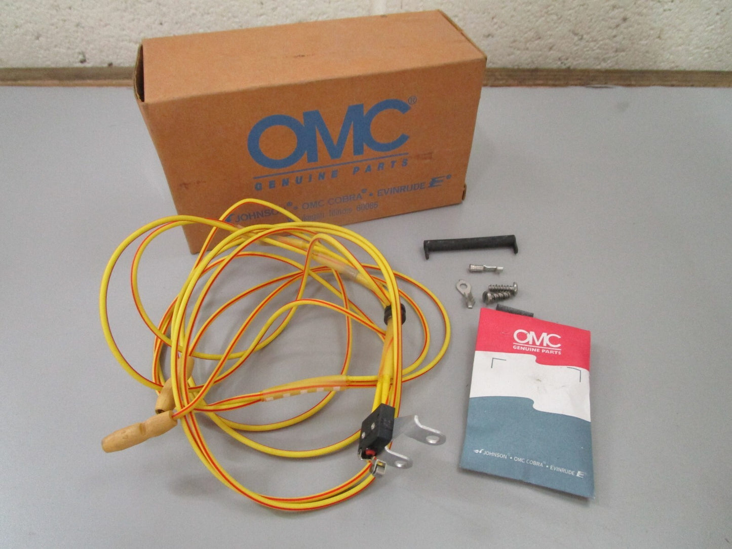 *NEW OEM* 0810 OMC Johnson Evinrude Piston & Wrist Pin Assembly 386260 0386260