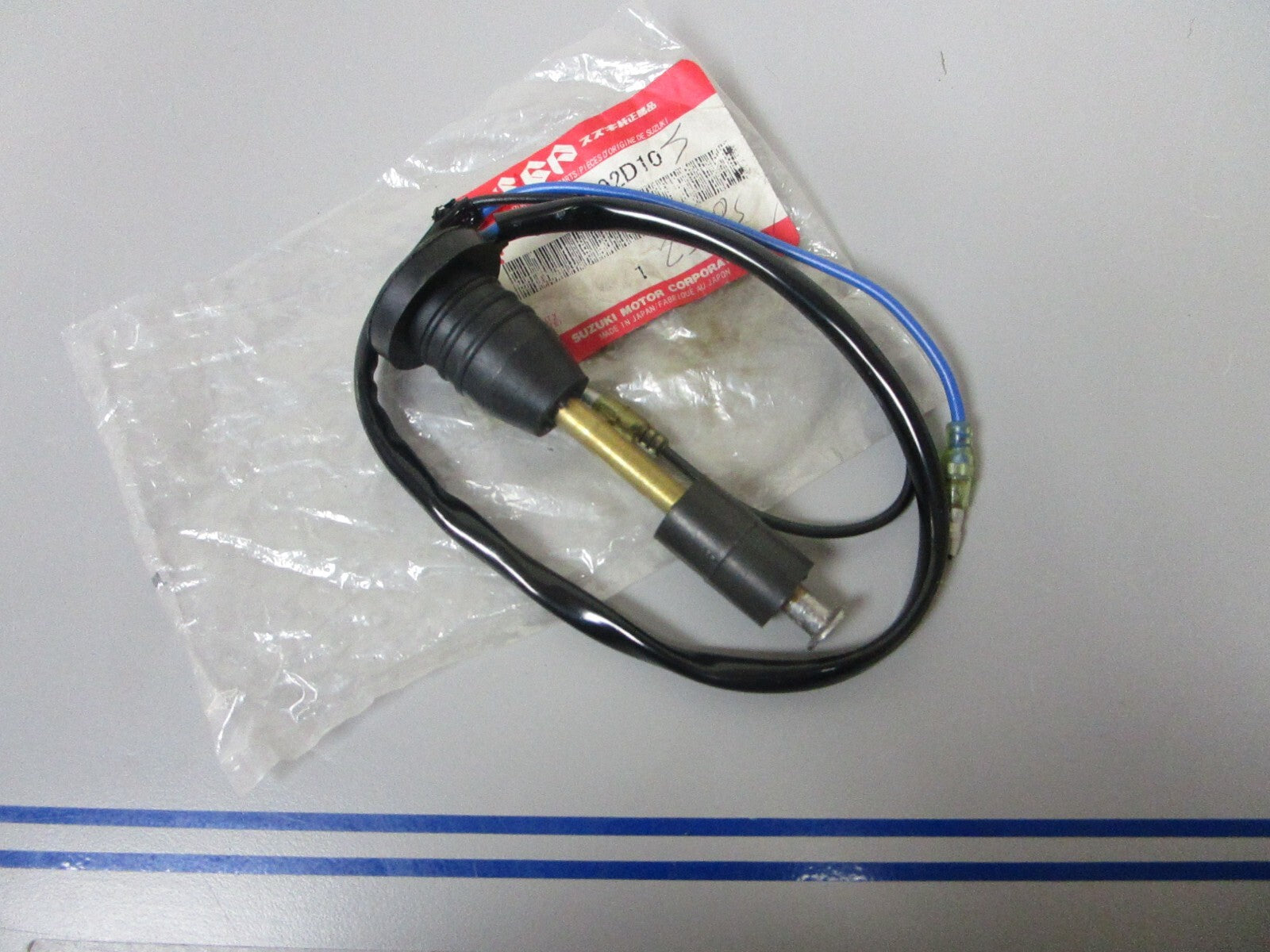 *NEW OEM* 0720 Suzuki 8hp 9.9hp 1988 - 1997 Oil Level Sensor 34860-92D10