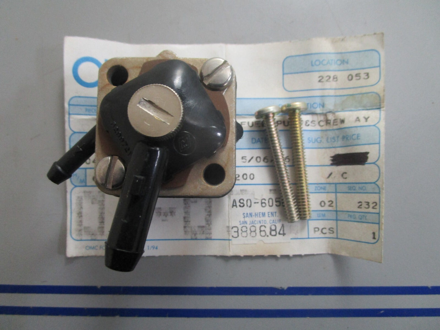 *NEW OEM* 0820 OMC Johnson Evinrude Fuel Pump & Screws 388684 0388684