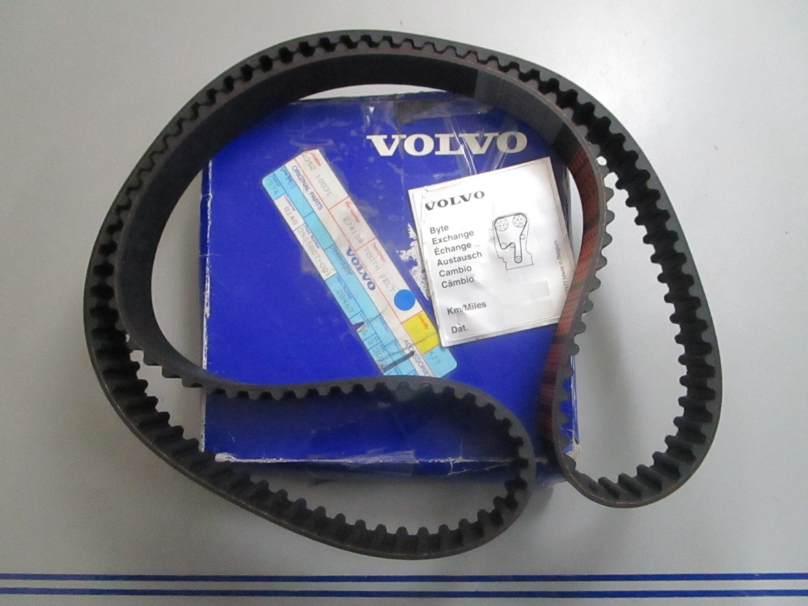 *NEW OEM* 0820 Volvo Penta Tooth Belt 274184