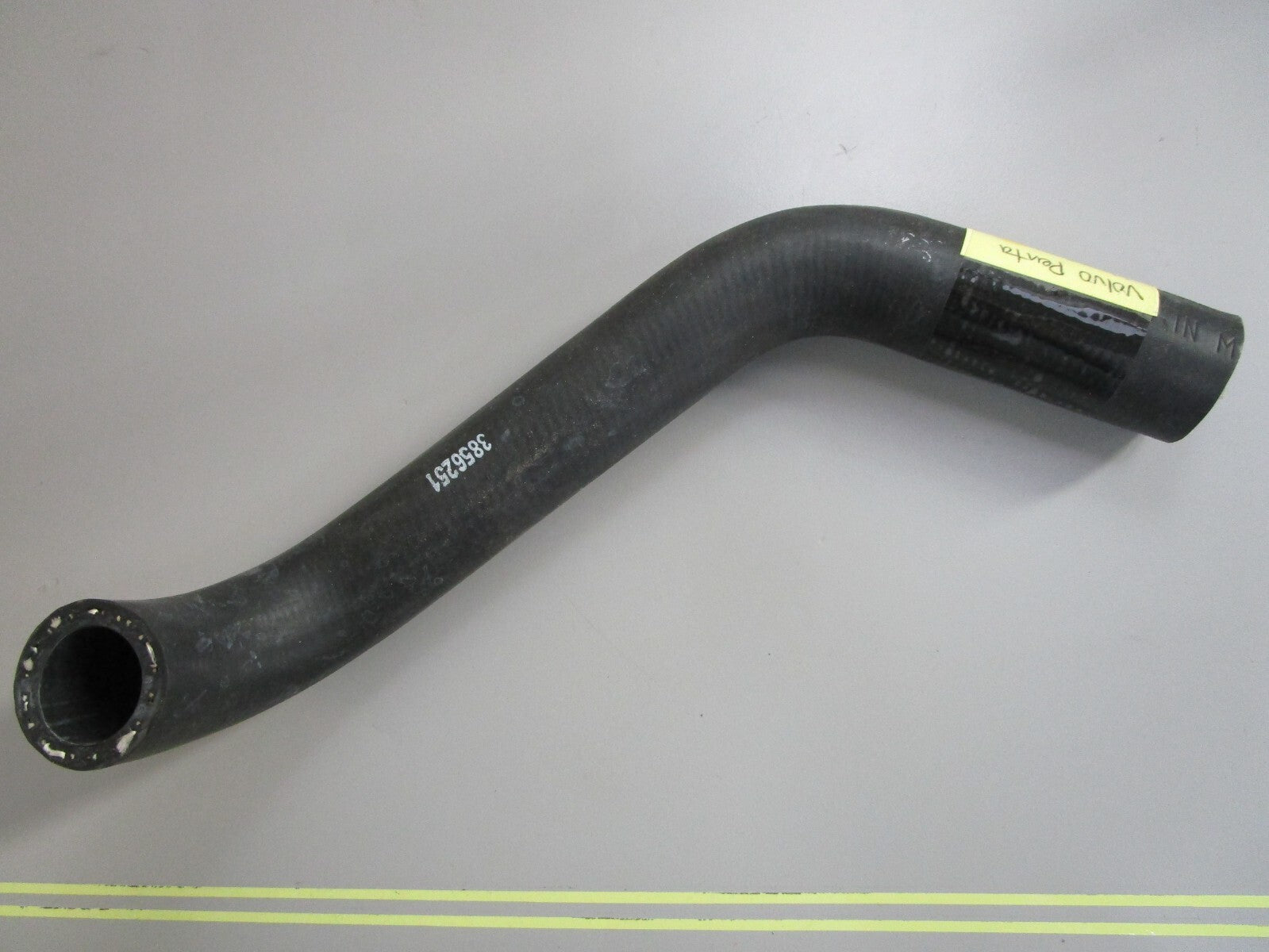 *NEW OEM* 0820 Volvo Penta Hose 3856251