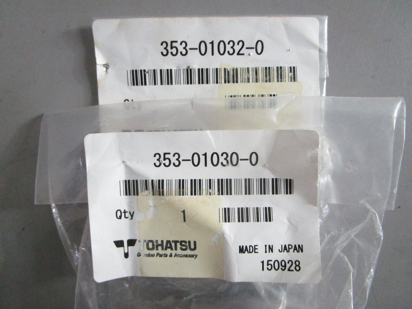 NEW OEM 353-01030-0 353-01032-0 Tohatsu Thermostat & Gasket 0820