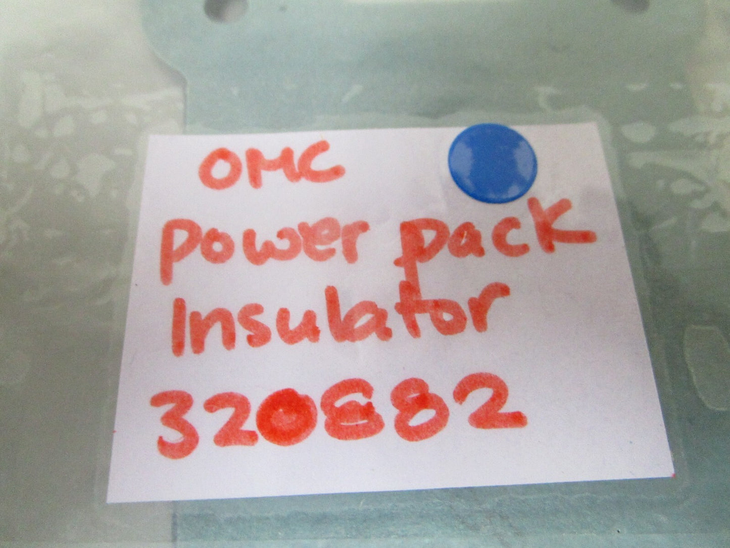 *NEW OEM* 0810 OMC Johnson Evinrude Power Pack Insulator 320882 0320882