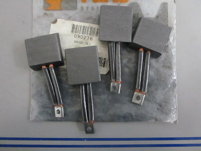 NEW OEM 090276 Crown 4 Brush Set 0820