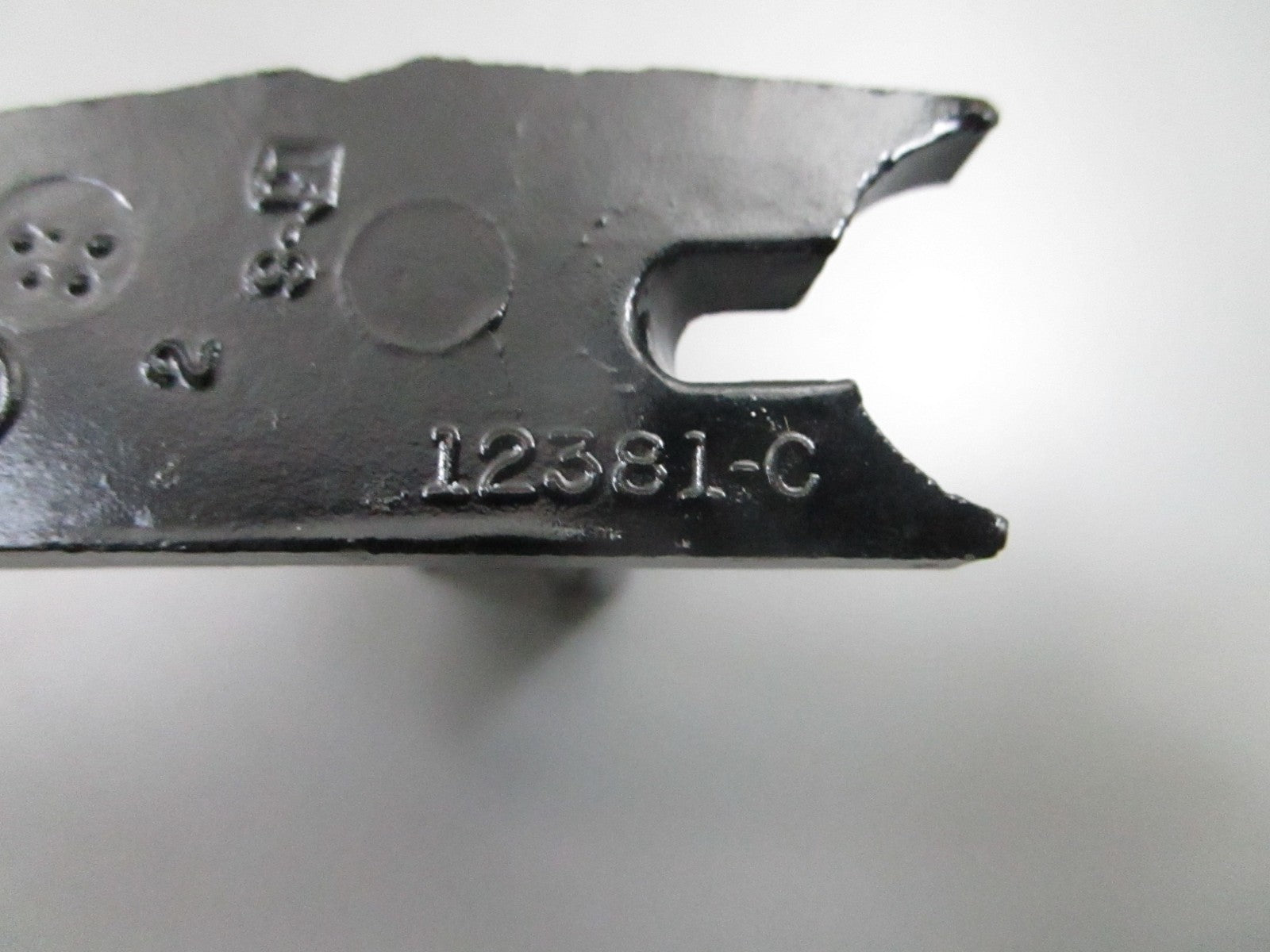 *NEW OEM* 0810 Mercury Quicksilver Retainer 123811