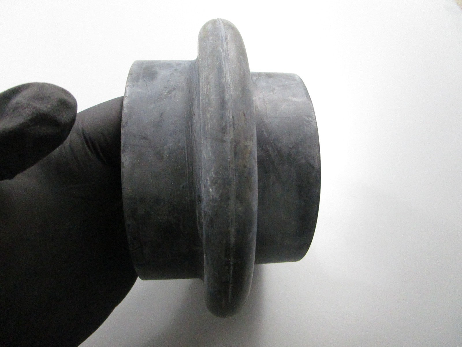 *NEW OEM* 0810 Volvo Penta Exhaust Hose 843228