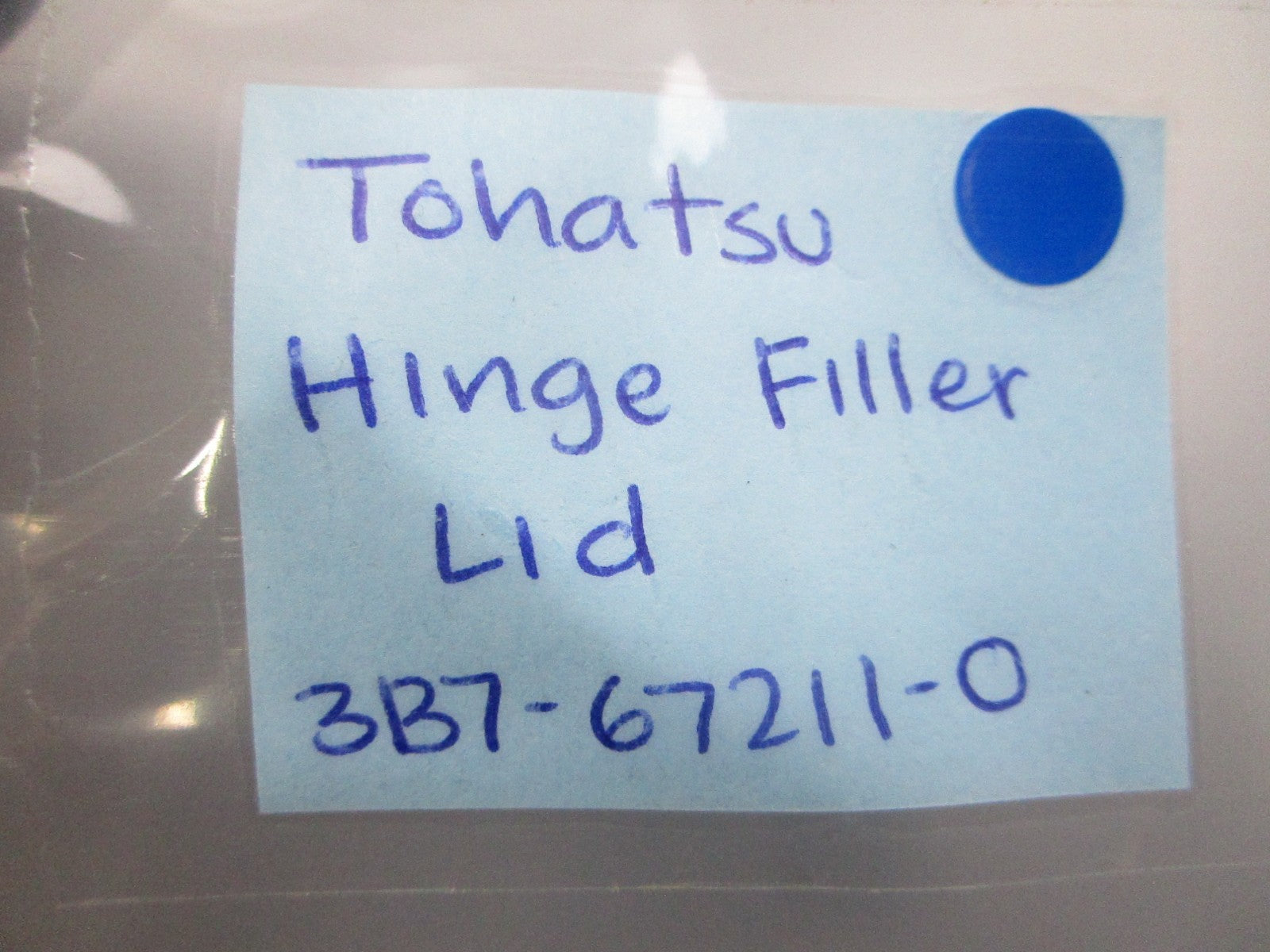 NEW OEM 3B7-67211-0 3B7672110 Tohatsu Hinge Filler Lid 0810