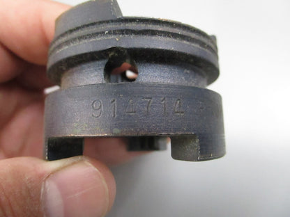 NEW OEM 914714 0914714 OMC Johnson Evinrude Clutch Dog 0810