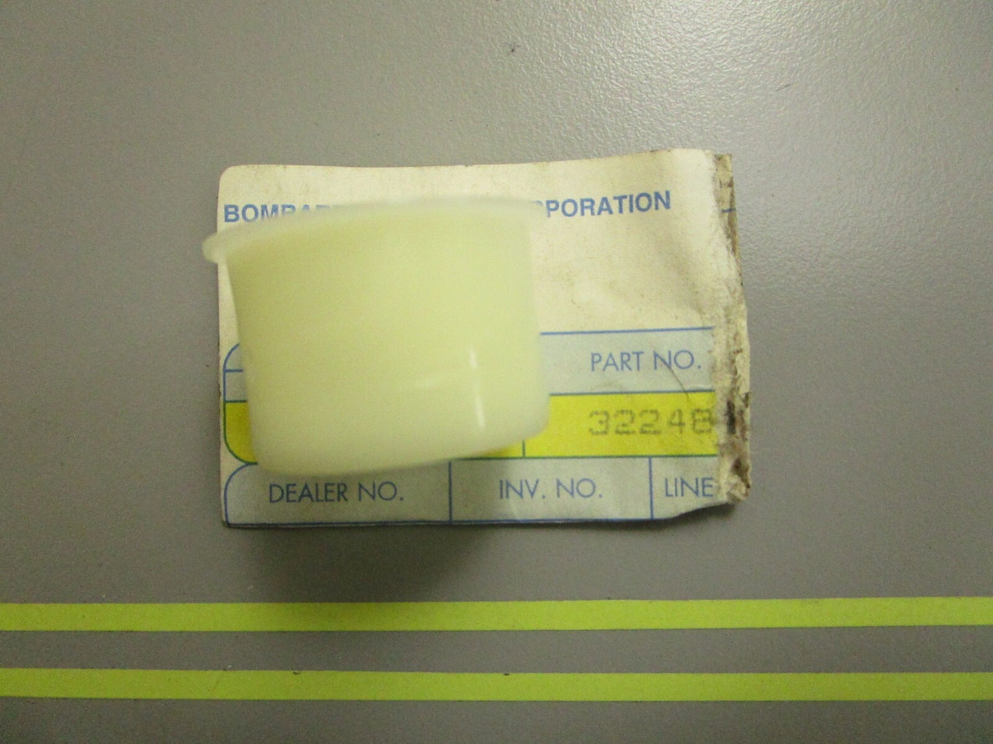 *NEW OEM* 0810 OMC Johnson Evinrude Bushing 322481 0322481