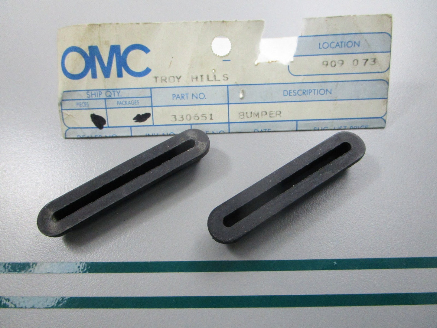 NEW OEM (LOT OF 2) 330651 0330651 OMC Johnson Evinrude Bumper 0810
