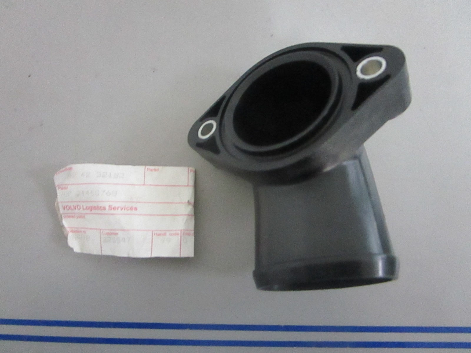NEW OEM 21450768 Volvo Penta Connector 0820