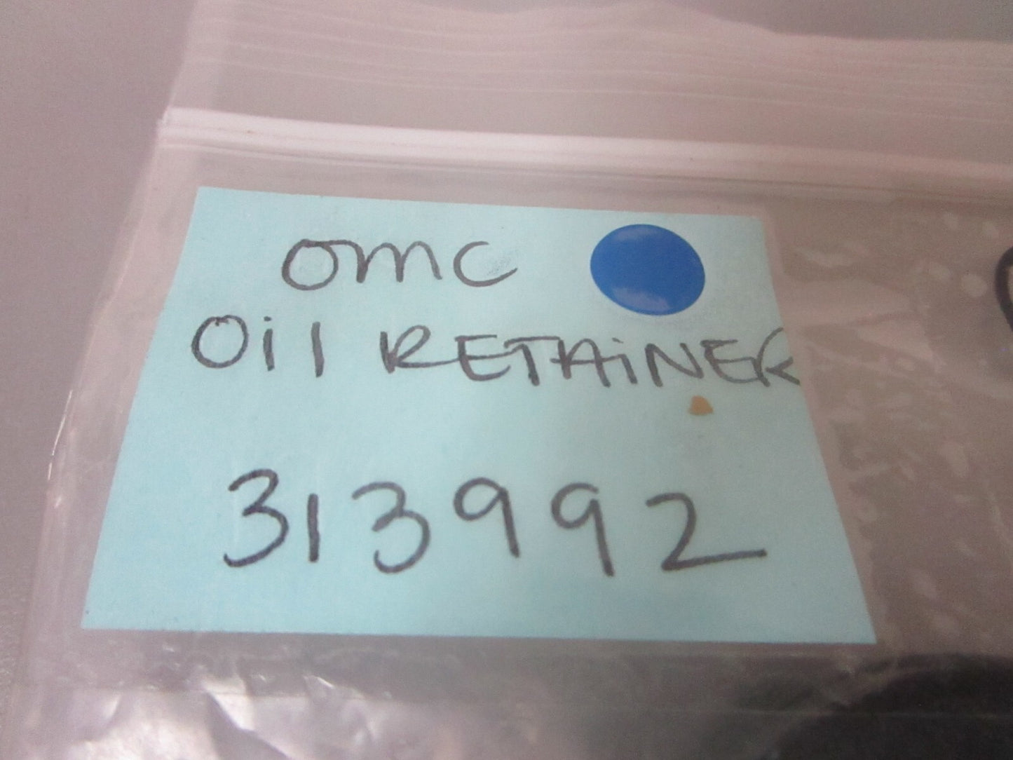 *NEW OEM* 0720 OMC Johnson Evinrude Oil Retainer Seal 313992 0313992