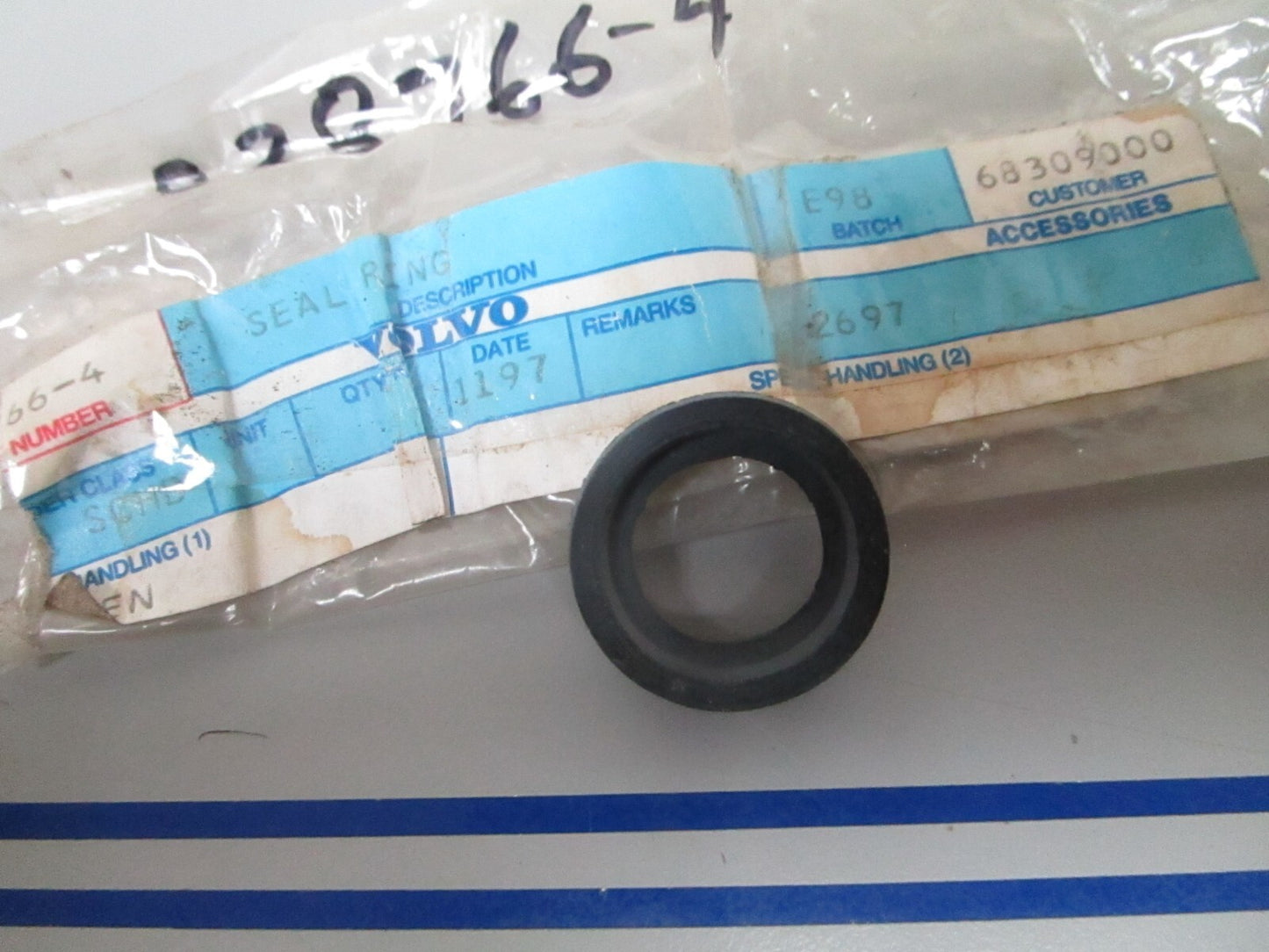 *NEW OEM* 0810 Volvo Penta Sealing Ring 838766