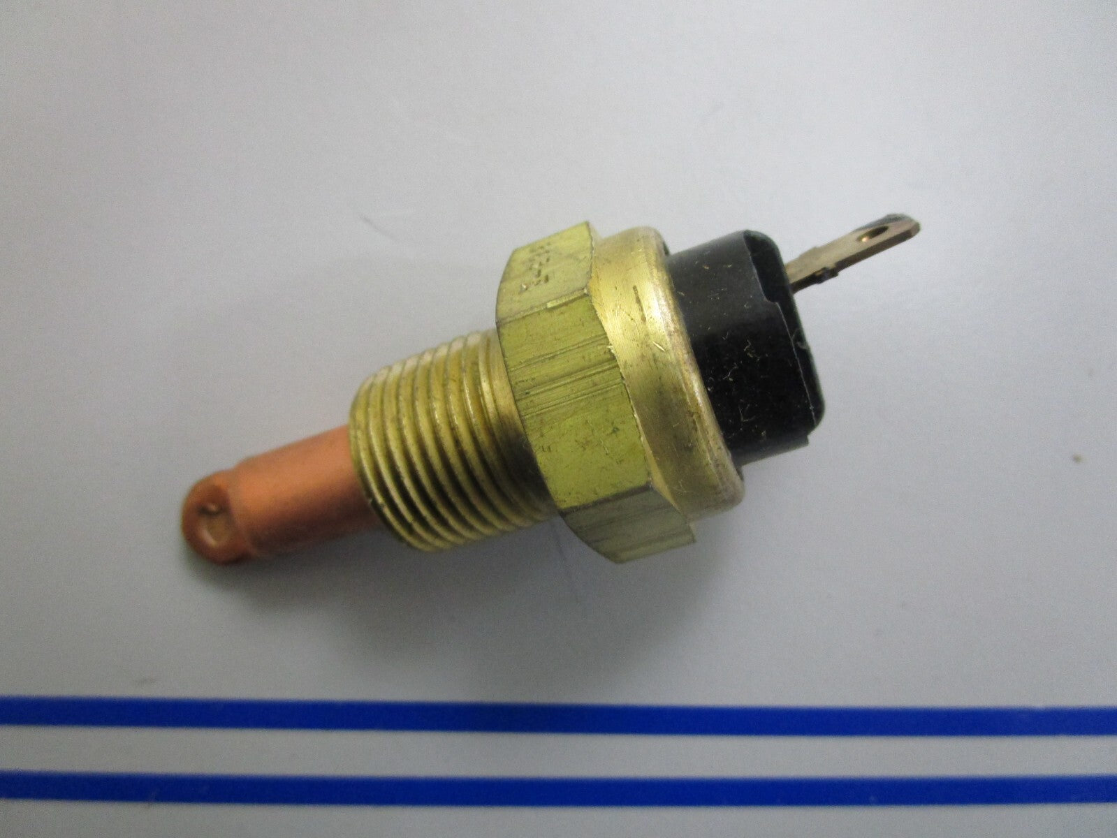 *NEW OEM* 0820 Volvo Penta Switch 841890