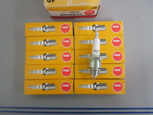 *NEW OEM* (LOT OF 10) 0820 NGK Spark Plug BP8HS-10