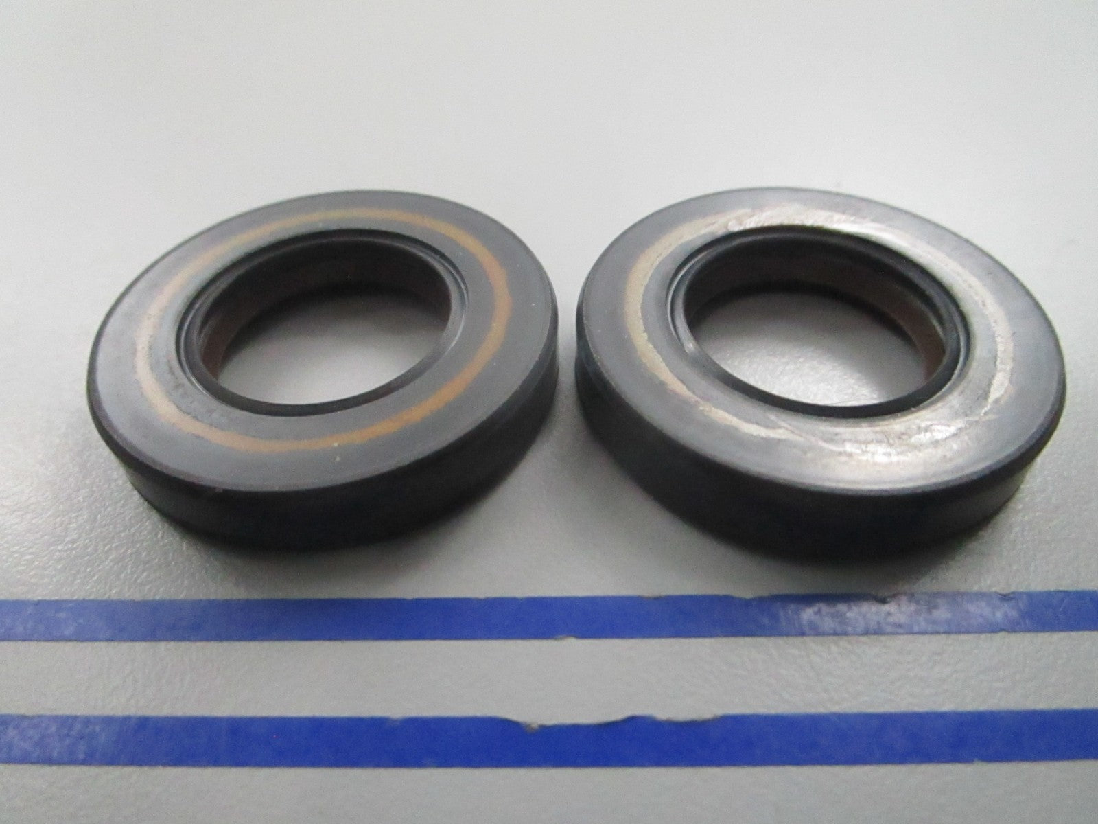 NEW OEM (LOT OF 2) 26-82243M Yamaha Mariner Seal 0810
