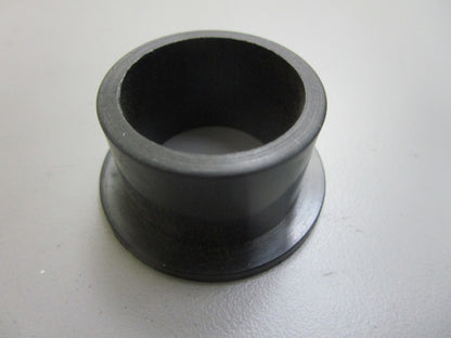 *NEW OEM* 0810 Volvo Penta Bushing 832586
