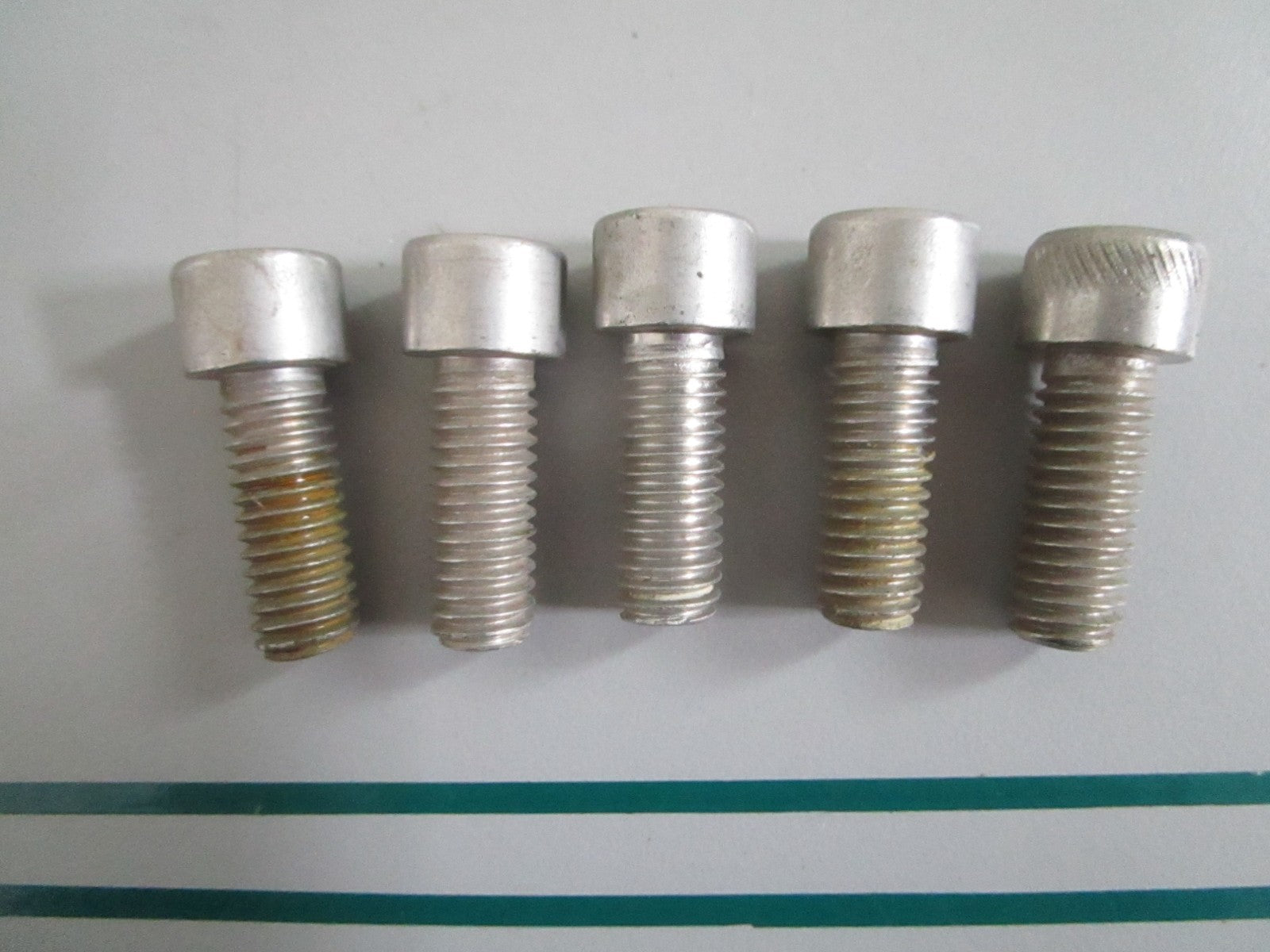 NEW OEM (LOT OF 5) 941810 Volvo Penta Screw 0820