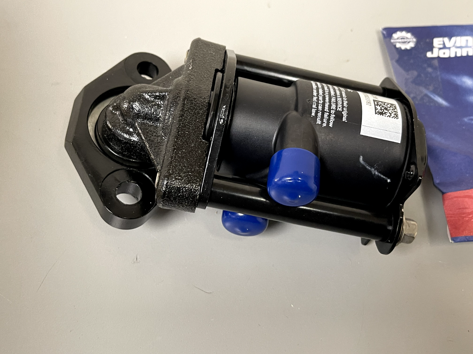 *NEW OEM* 0670 Johnson Evinrude 02' - 05' 200 225 250 hp STBD Fuel Injector Ay