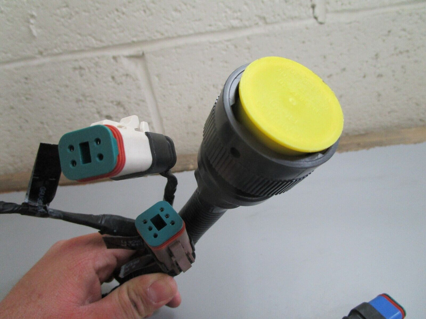 *NEW OEM* 0820 Mercury Quicksilver Lower Helm Engine Harness 8M0132585