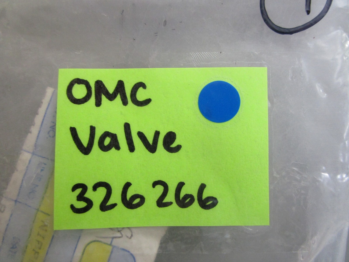 *NEW OEM* 0810 OMC Johnson Evinrude Valve 326266 0326266