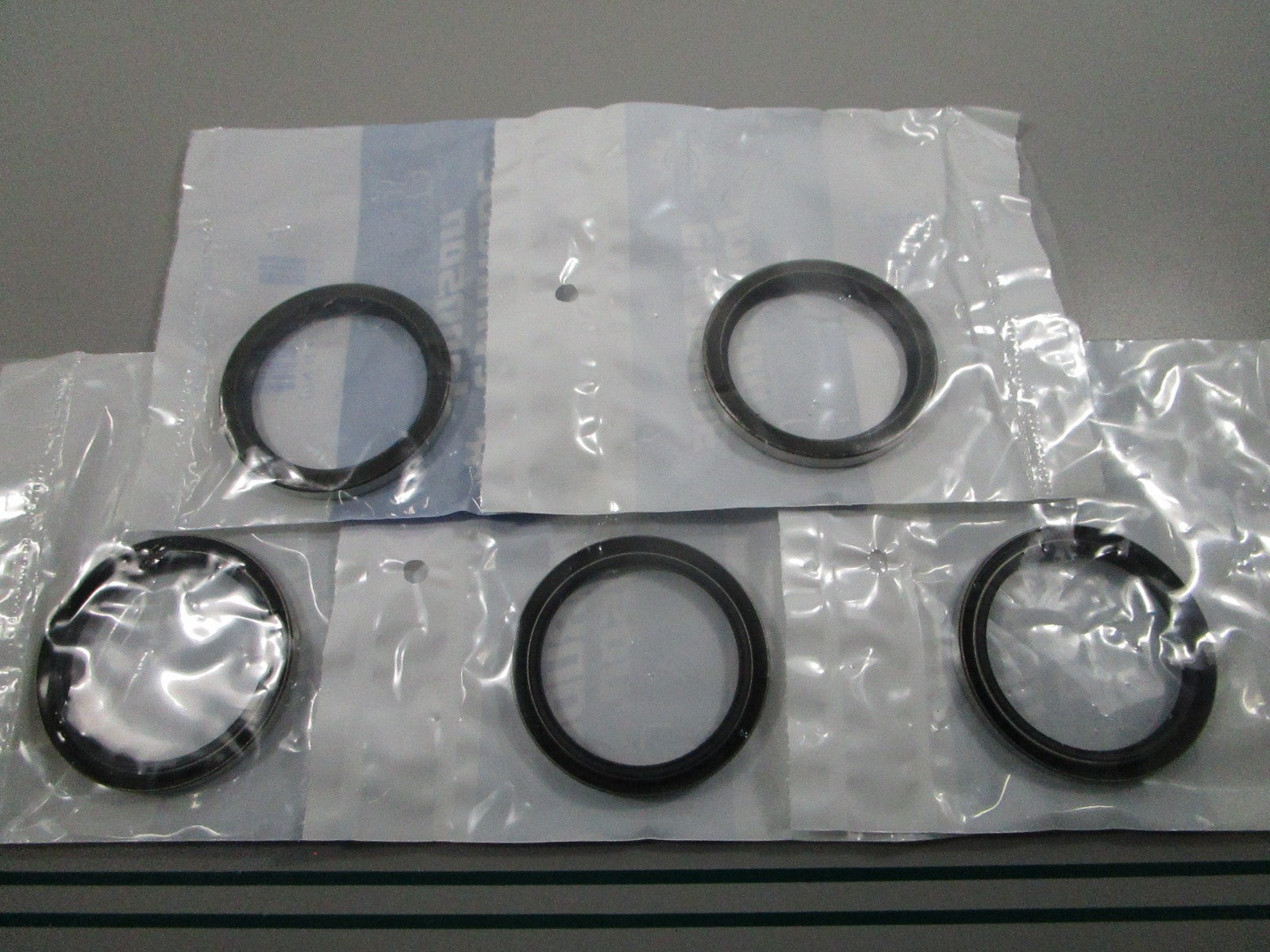 NEW OEM (LOT OF 5) 313353 0313353 OMC Johnson Evinrude Seal 0810