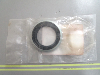 *NEW OEM* 0750 Honda SEAL 51425-KL4-951