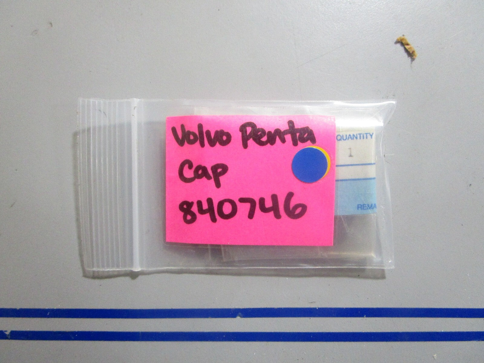 *NEW OEM* 0810 Volvo Penta Cap 840746
