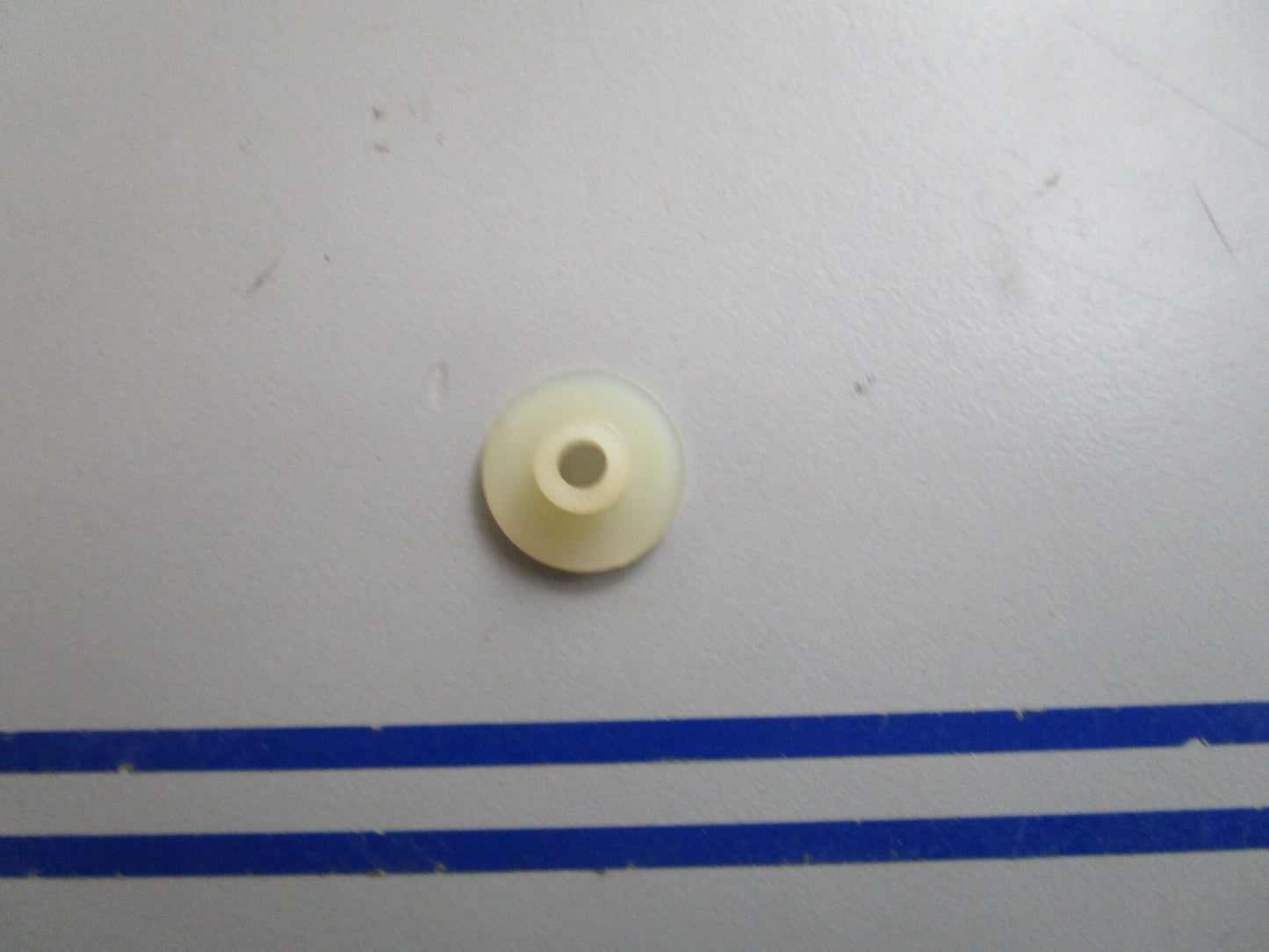 *NEW OEM* 0770 OMC Johnson Evinrude Bushing 303279 0303279