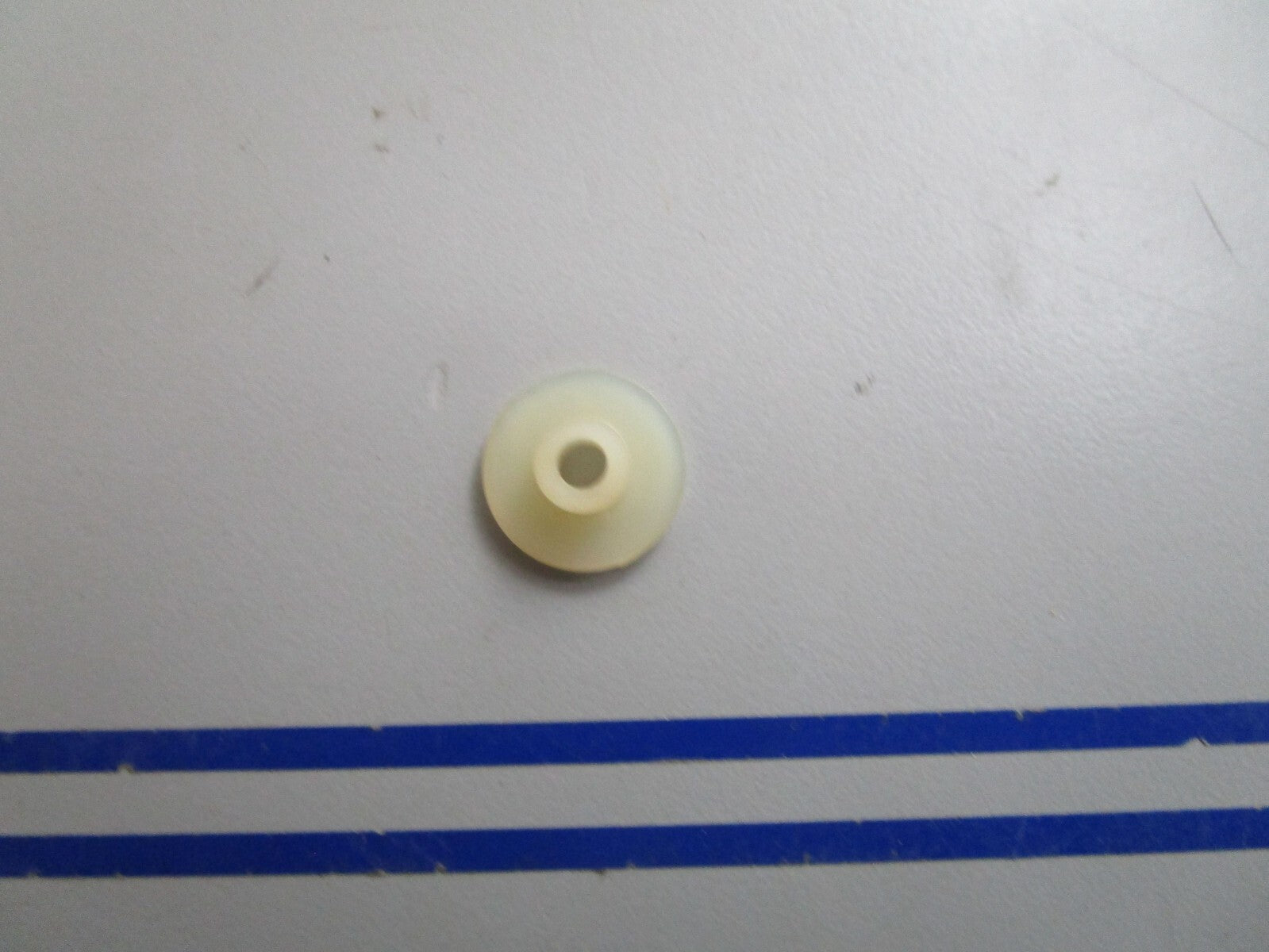 *NEW OEM* 0770 OMC Johnson Evinrude Bushing 303279 0303279