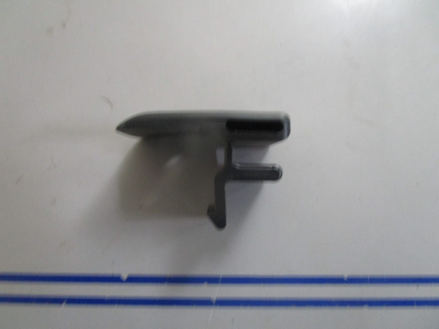 *NEW OEM* 0720 OMC Johnson Evinrude Latch Retaining Clip 331050 0331050