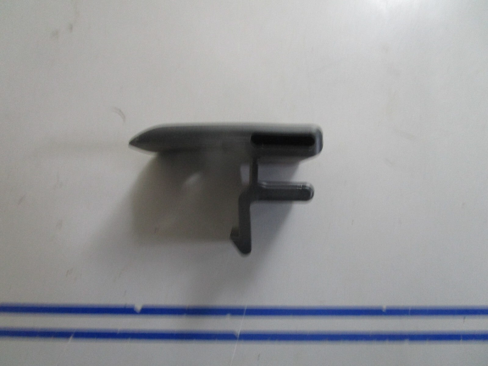 *NEW OEM* 0720 OMC Johnson Evinrude Latch Retaining Clip 331050 0331050
