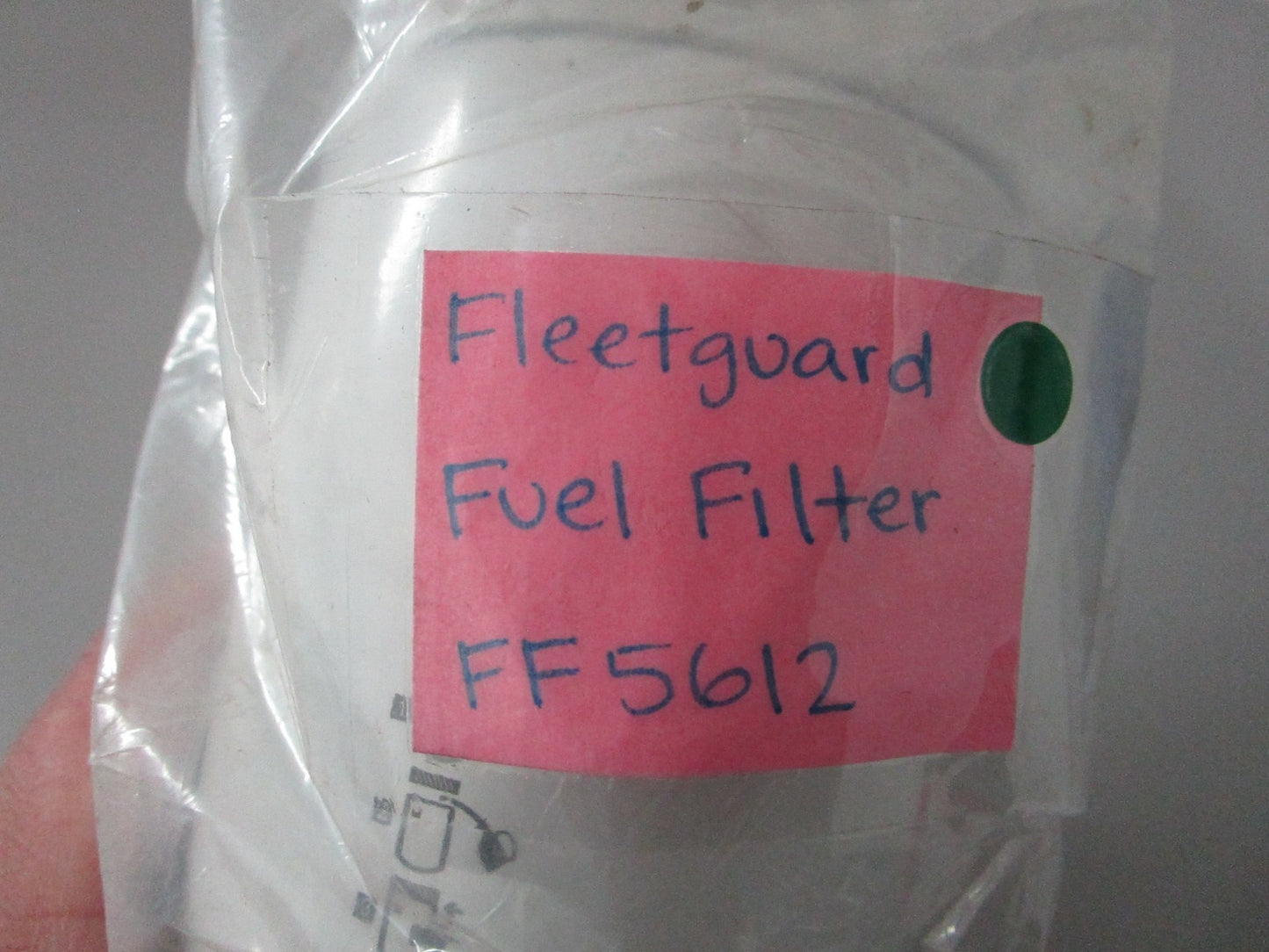 NEW OEM FF5612 Fleetguard Fuel Filter 0810