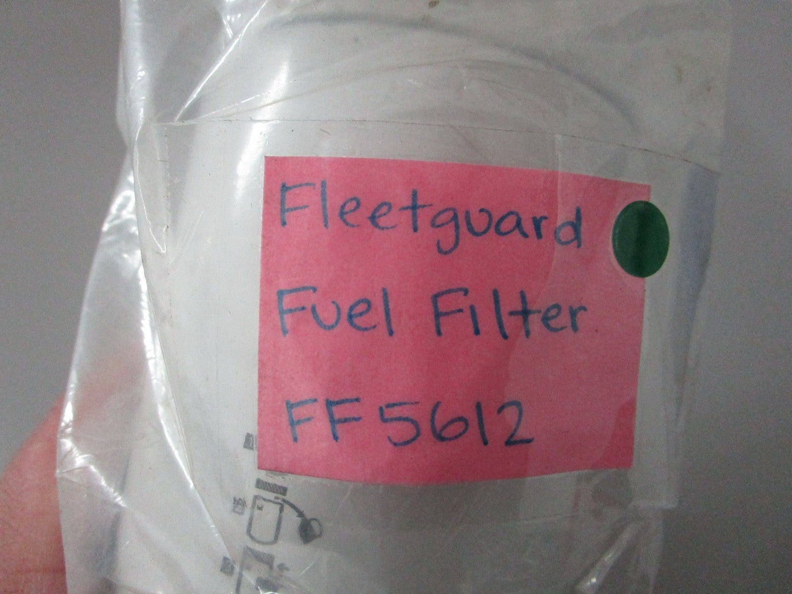NEW OEM FF5612 Fleetguard Fuel Filter 0810