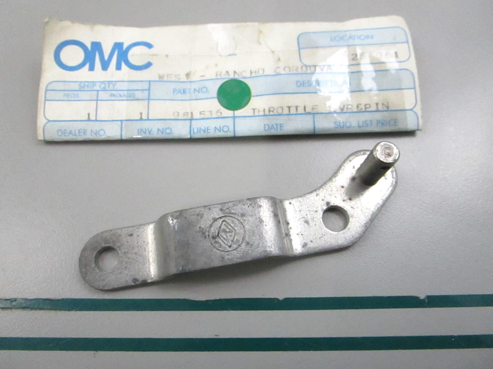 NEW OEM 981536 0981536 OMC Johnson Evinrude Lever & Pin 0810