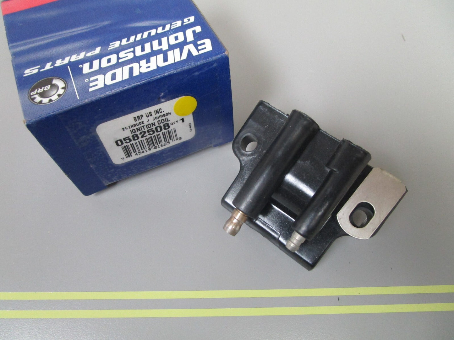 *NEW OEM* 0810 OMC Johnson Evinrude Ignition Coil 582508 0582508