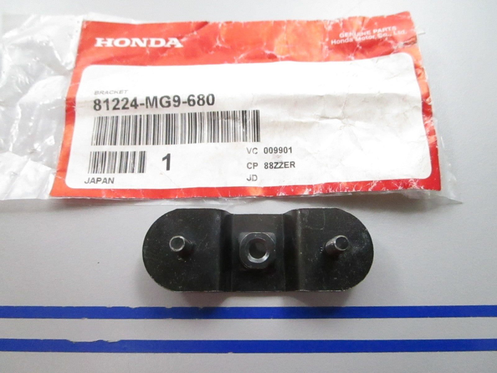 NEW OEM 81224-MG9-680 Honda Bracket 0810