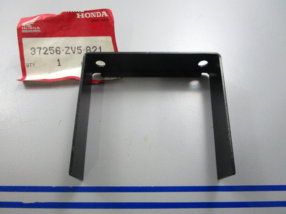 *NEW OEM* 0810 Honda Bracket 37256-ZV5-821