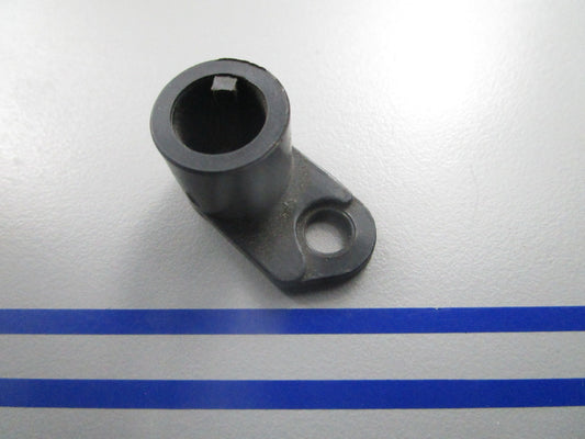 *NEW OEM* 0810 OMC Johnson Evinrude Lever 324695 0324695