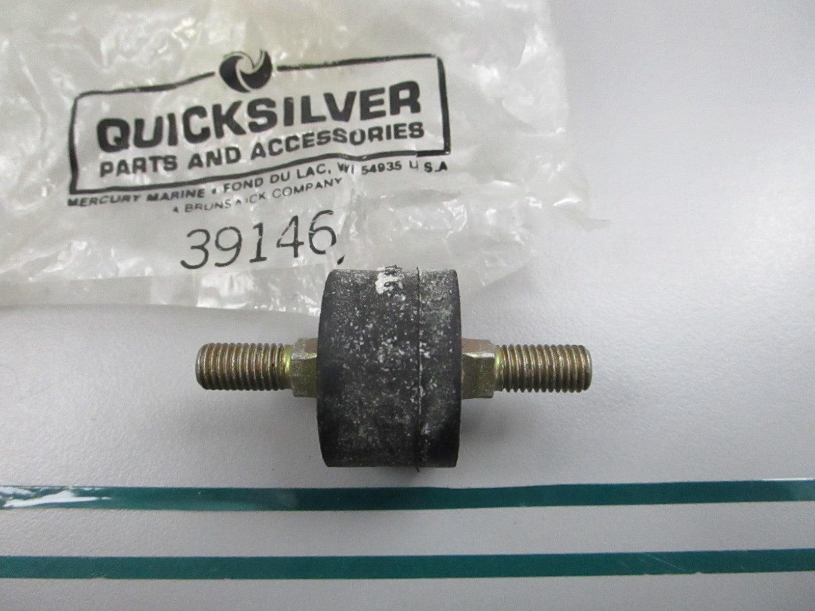 Mercury Quicksilver NEW OEM Mount 39146 Outboard Marine NOS Part 0810