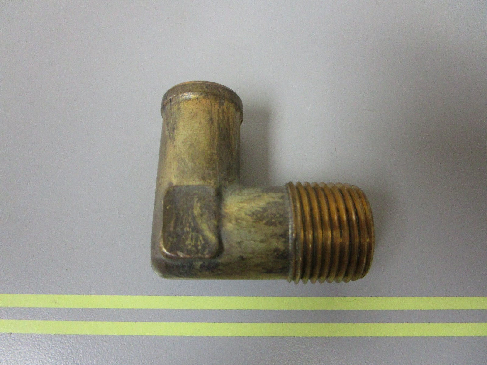 *NEW OEM* 0810 Volvo Penta Elbow Nipple 468629 479959