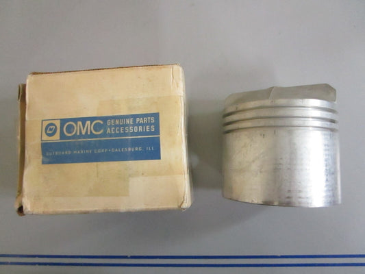 *NEW OEM* 0820 OMC Johnson Evinrude .040 Piston 383698 0383698 315158