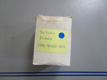 *NEW OEM* 0810 Suzuki Piston 12110-93302-025