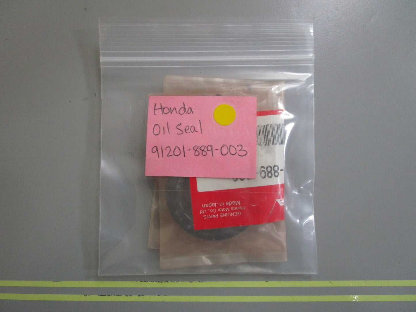 *NEW OEM* 0810 Honda Oil Seal 91201-889-003