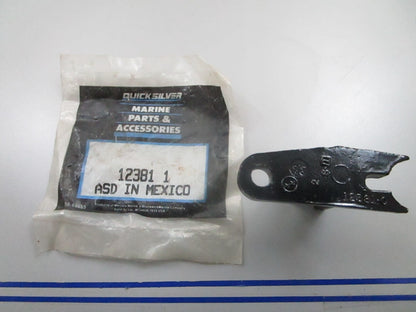 *NEW OEM* 0810 Mercury Quicksilver Retainer 123811