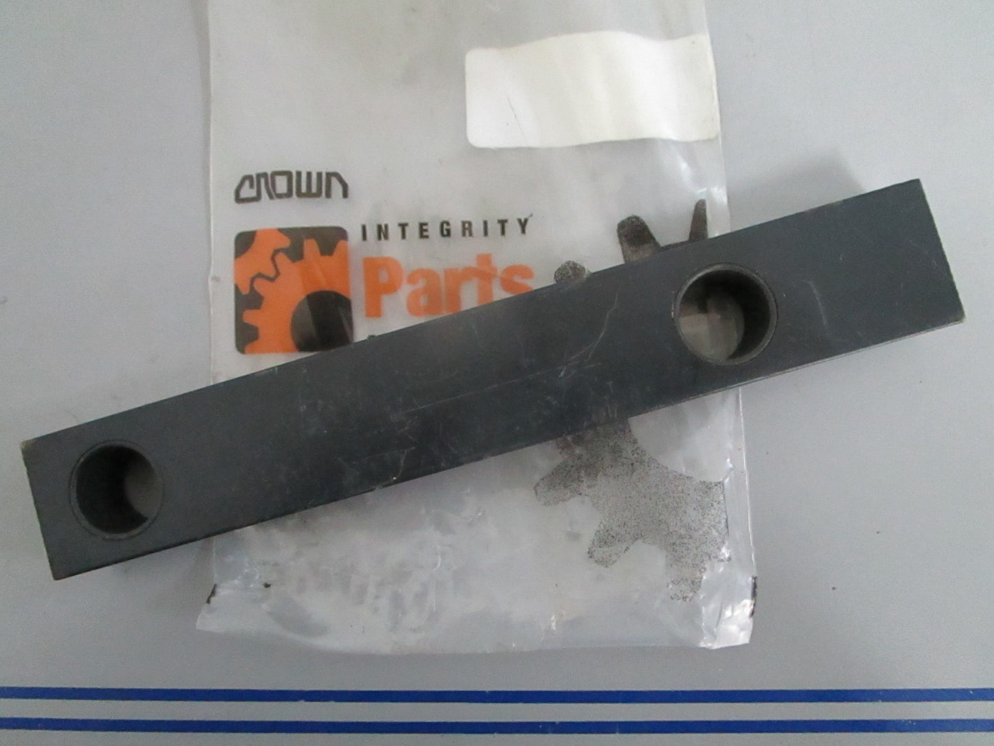 *NEW OEM* 0820 Crown Upper Link Assy 115333