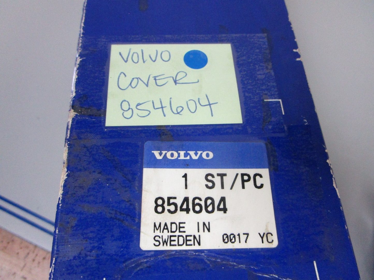 *NEW OEM* 0720 Volvo Penta Cover 854604
