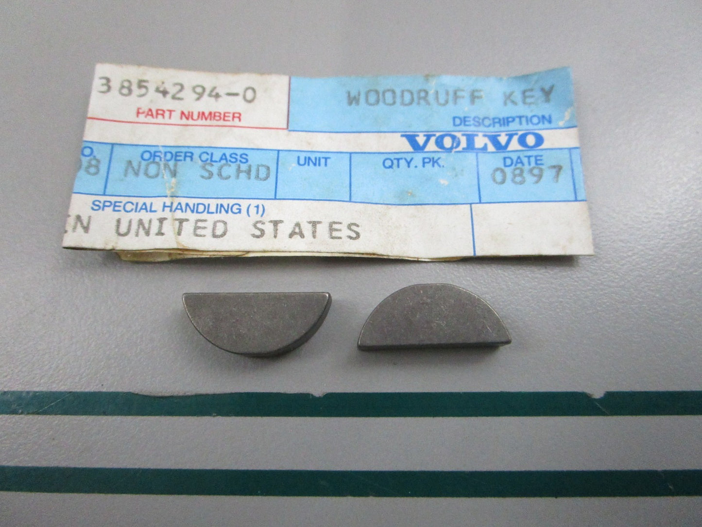 NEW OEM (LOT OF 2) 3854294 Volvo Penta Impeller Key 0810